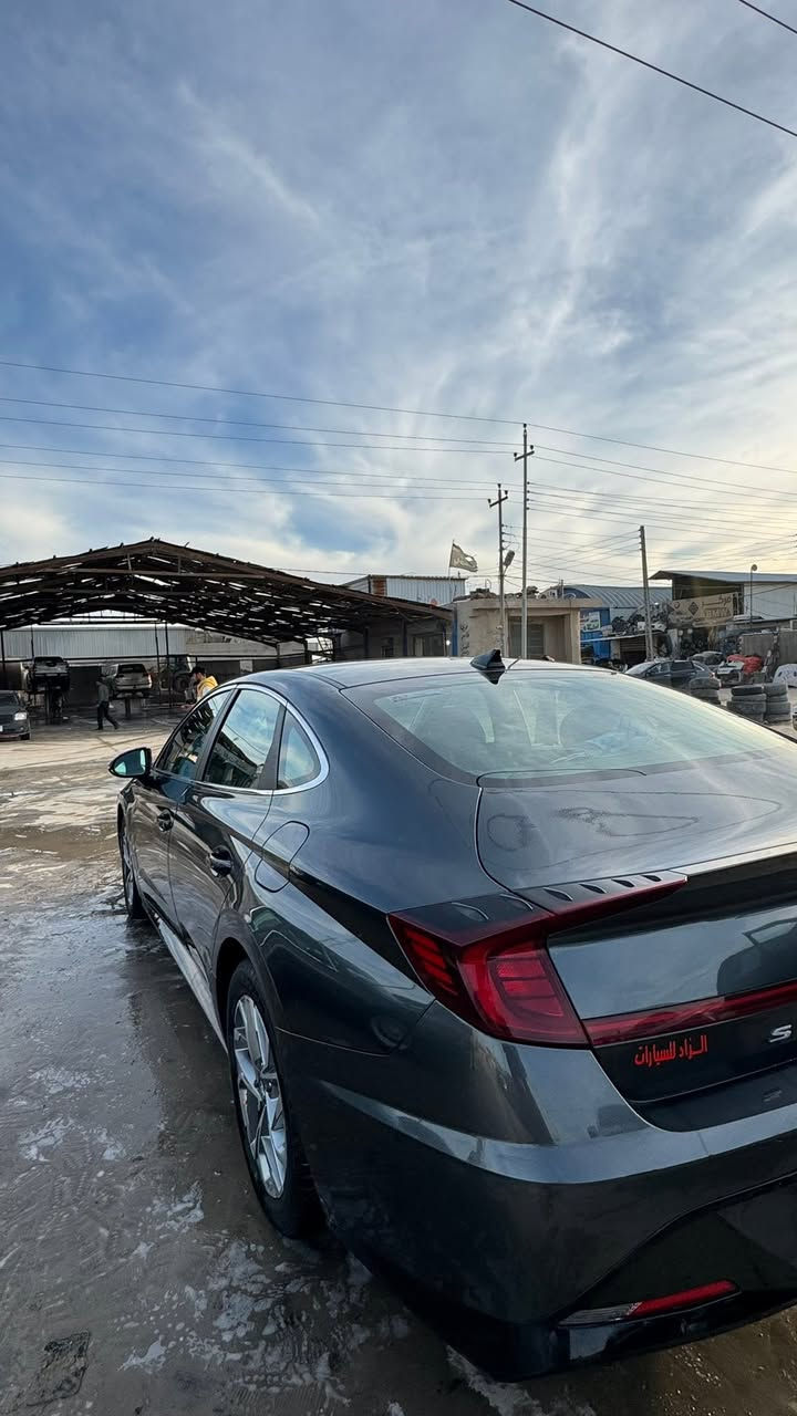 بيع مستعجل سوناتا Sel موديل 22
وارد امريكي تريد تحويل بأسمك سنويه او وكاله بكيفك 
ماشية 65,000 km سيارة نظيفة وماشية قليل 
محرك 2500 GDi
ضررها ( جاملغ امامي تبديل -ربع البنيد مرشوش كله لتوحيد لون -والجاملغ الخلفي بارد ) 
سيارة جاهزه من كلشي واستخدام شخصي 

سعرها 155 وبيها مجال للشراي 
***********
