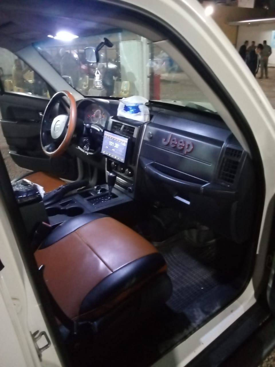 سلام عليكم
جيب ليبرتي 2010 سياره مكفوله عدا البنيد صبغ فقط
محرك وكير شرط الفحص تخم تاير  تبريد ثلج 
السياره مابيه نقص 
السعر 110وبيها مجال 
مكان السياره الأنبار 
ه‍ / ***********
