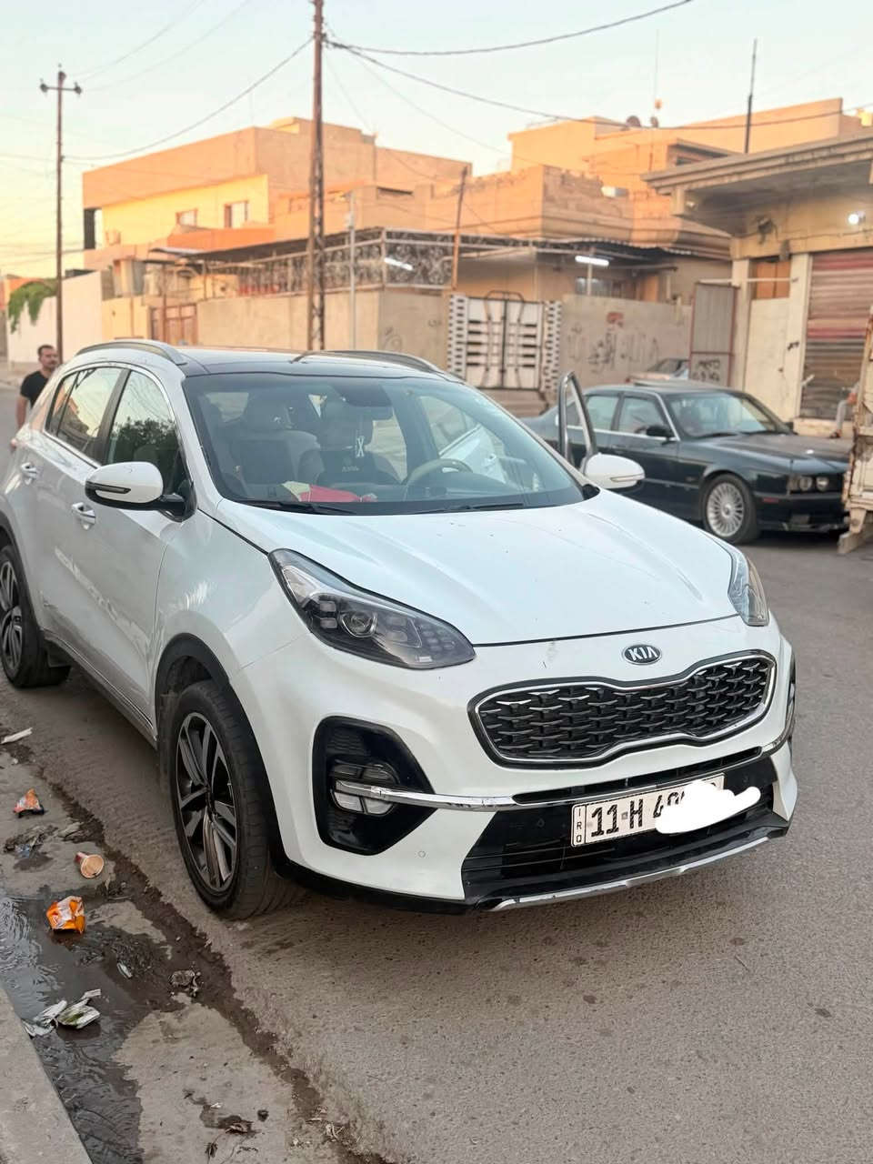 كيا سبورتج2019
السيارة فول مواصفات
فتحة سقف بنوراما
بصمه تشغيل وابواب 
3 انضمه قياده
منظومه تبريد جديده
بيه قطع واحد جاملخ اليسار فقط

السعر اتصل وتدلل
مكاني موصل مشروع وطني  
رقم هاتف صاحب السيارة 
***********
