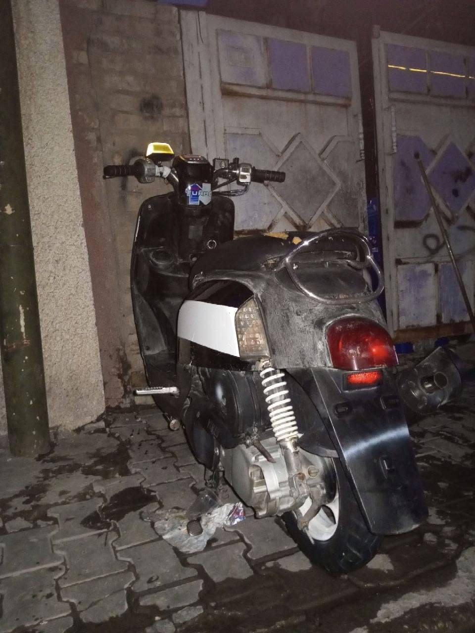 السلام عليكم دراجه بوليسي نوزل للبيع الدراجه حلوة ونضيفه وناعمه محرك يخبل لا تنقيص ولاتبخير ولا دخانه شلعه معدل يخبل بيهة صالنصه FM وبيهة صالنصه بلادي سلف بكل وكت لايت زنون بيهة فقط البجم بي كسر من جوه قفل اكسل قفل جنطه قفل ستيرن وبيهة المجمع مال اشاير وهورن تعبان يرادله تبديل فقط كفرات بلادي ومحرك وكفرات ختم واحد دبلات تخبل السعر 575 وبيعة مجال قليل حيل ألمكان بغداد الدورة المهدية الثانية للاستفسار *********** وتساب فقط

