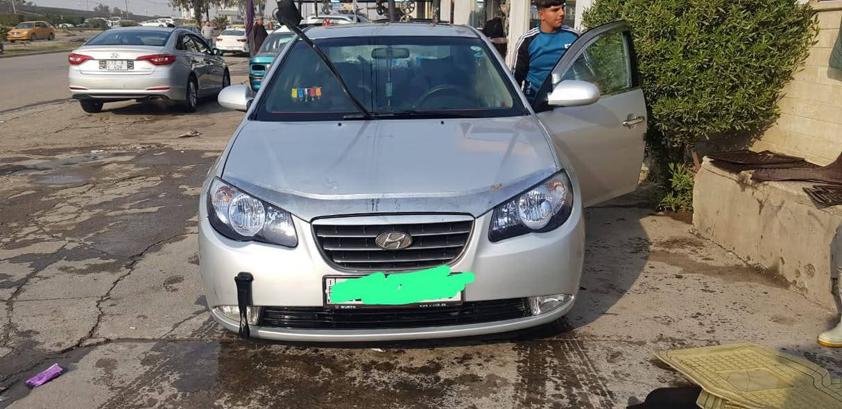 سلايت تحكم وتنته
طخم أمامي وخلفي مع الدبلات كلو جديد طخم تايرات جديد 
دوشمه جديد 
جملغ أمامي مطوز فقط 
وبيها طخه من ورأى 
رقم أربيل جديد 
السعر 120
رقم تليفون 
***********
