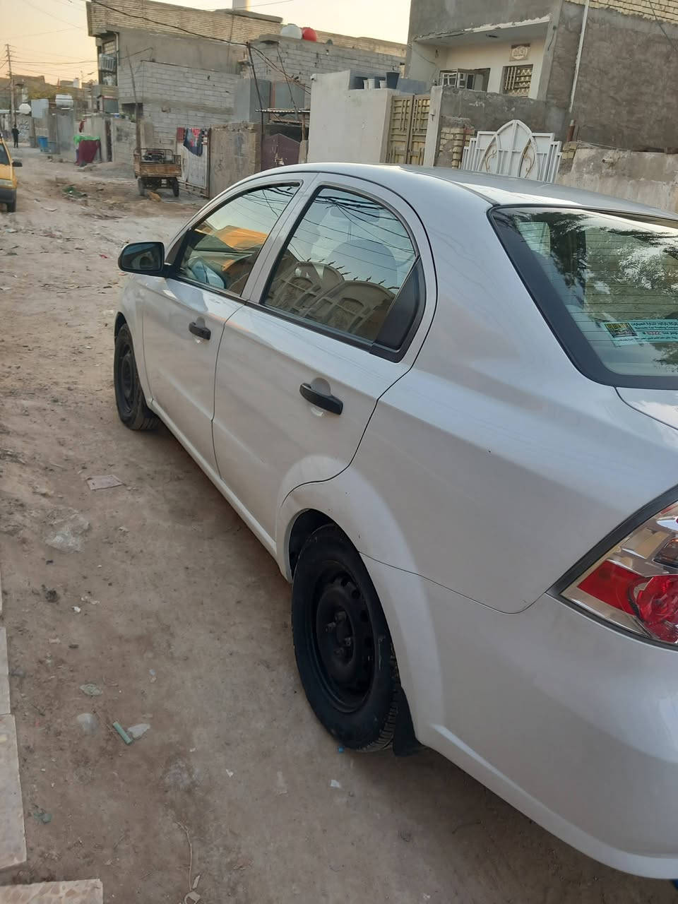 افيو ١١ محرك مفتوح لا صرف
ولا بخار تبريد شخال 
تخم تاير جديد بسمنى
رقم بغداد  
مكان بغداد شعب 
او بلقاهره اتصل ***********السعر ٧٠ وبيه مجال قليل
