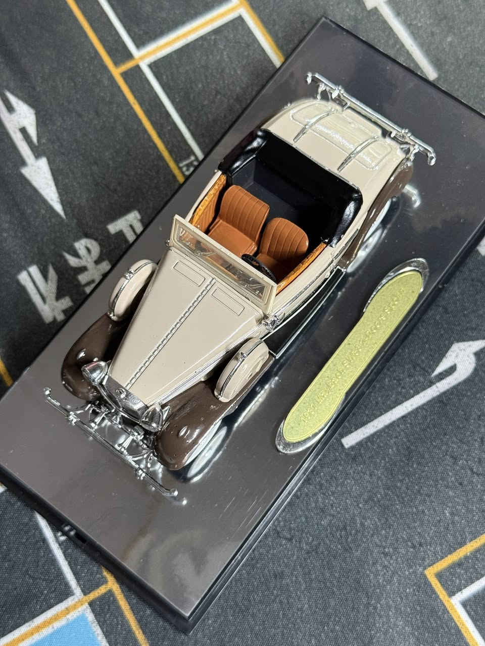 انتاج عريق PREMIER MINIATURE
الهندسة الالمانية 🩶
مايباخ 1937 SW38 2DOOR 
    متوفرة الان ✅.      Scale 1/43 

السعر ٤٠ الف 

#diecast #diecastcollector #مصغرات #mercedesbenz #maybach


**إذا كنت صاحب هذا الإعلان وتريد حذفه لأي سبب، رجاءا أرسل رسالة إلى الدعم الفني**