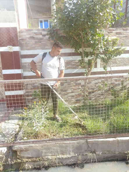 سلام عليكم
موجود كافت لخدمات من تنضيف حدايق وحش ورباث الحديقه وزراعه جميع الشجار مثل لسدر ول نخيل والورود 
رقم الهاتف ***********
