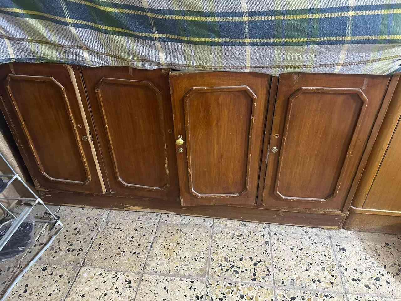 السلام عليكم
يتوفر غراض بيت مستعمله للبيع 

1- كاونتر المنيوم..( بحاله جيده)
2-كنتور خشب 5 ابواب..
3-بوفيه خشب
4-ثلاجه ..(بحاله جيدة جدا)
5-مجمده…(بحاله جيدة جدآ)
6-ميز تلفزيون..(نظيف)
7-مكيف شغال ..(جيد)
8-تخم قنفات..
9-ديوان مال كعده كبير..(بحاله جيده جدآ)
10-براد ماء
(كل حاجه مصورهه كدامكم والكل شغال)

ب اسعار مناسبه

العنوان :كربلاء

للاستفسار الاتصال ع الأرقام التاليه
(***********__ ***********)
