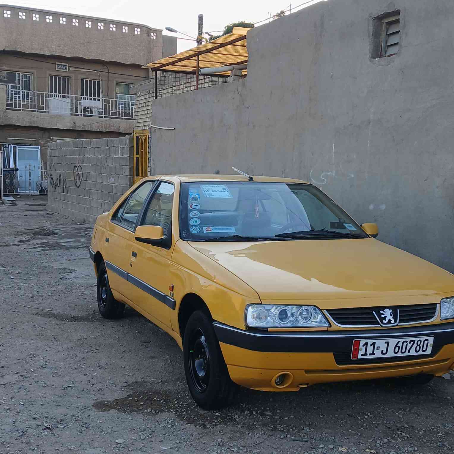 السلام عليكم بيجولميس مديل١٦ مكينه جديدة ولكير تبريدثلج تخم تاير داخل جديدبيهاطخه بلجاملغ الخلفي وصبغ كد شبرولباقي مكفول وابيع تحويل مروري ماكاتب عاديه السعر٤٤ وبيها مجال المكان بغدادالجديدة رقم *********** واني خادم
