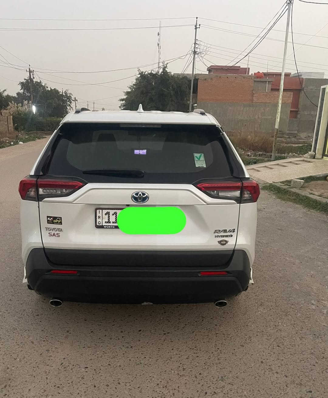 السلام عليكم
RAV4  موديل راف فور  2023خليجي ساز
موديل 2023 هايبرد
مكفولة من الحوادث فقط بارد بحجم شبر بين الباب والجاملغ الامامي  وتوجد ملاحضات بسيطة
 ماشية 68 الف كم قابله للزياده
مواصفات السياره 
فتحة سقف
اوتو هولد مع هاند بريك اوتو
حساسات امامية و خلفية 
مراقبة ضغط الاطارات
تبريد امامي بمناخات منفصله مع تبريد خلف
شاشة تدعم ابل كار بلي .. اندرويد اوتو مع تحكمات للسيارة باللغه العربيه

السيارة دفع رباعي و حجم المحرك 2500  
السعر 250 $ 
للاستفسار. ***********
