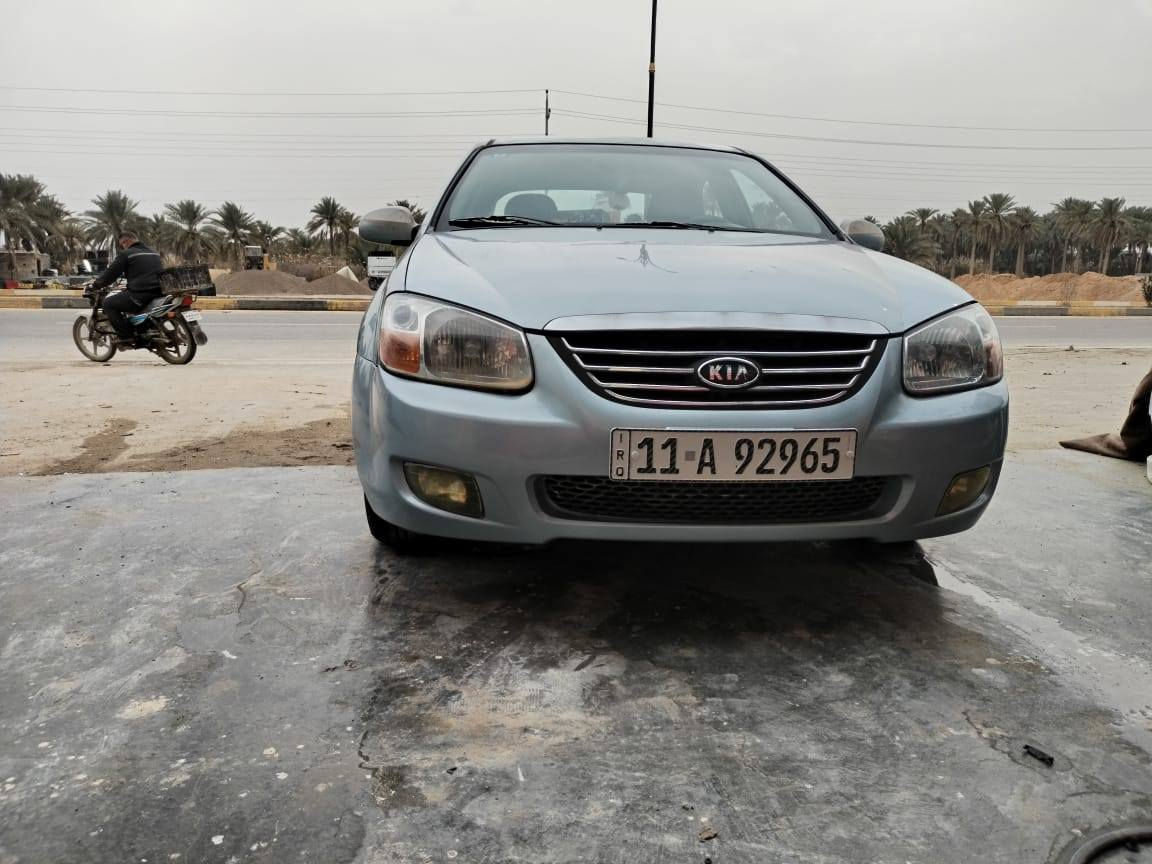 سلام عليكم اسبكترا  مكينه 2000 لا صبغ ولا معجون. بيه قطعه جاملغ امامي وارد أمريكا  رقم بغداد بسمي. موديل 2008. حديد جديده  للاستفسار على رقم *********** الموشراي لا يتعبنه
