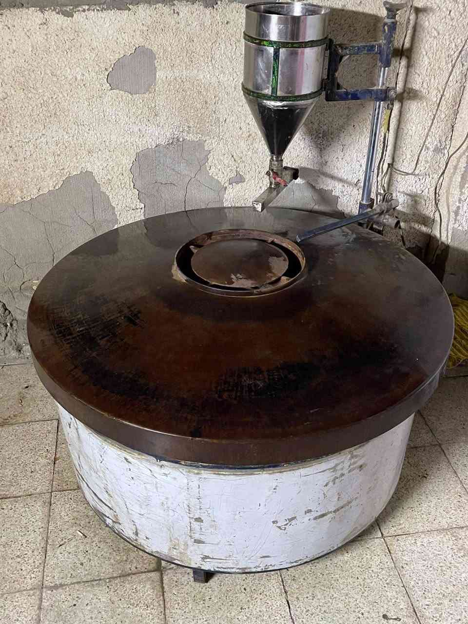 السلام عليكم اغراض معمل للبيع مكان بغداد دوره الرقم***********
