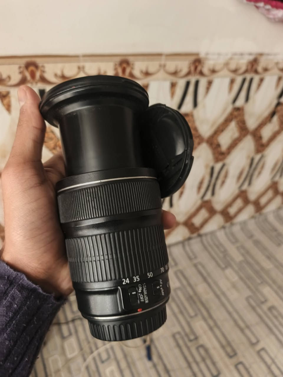 سلام عليكم

عدسة كانون 24 105 الرنك الفضي عدسة كلش نظيفة كامله مثل ما تشوفون 
صورتها صافية كلش 
سعرها 350وبيها مجال  
مكاني كربلاء ***********
