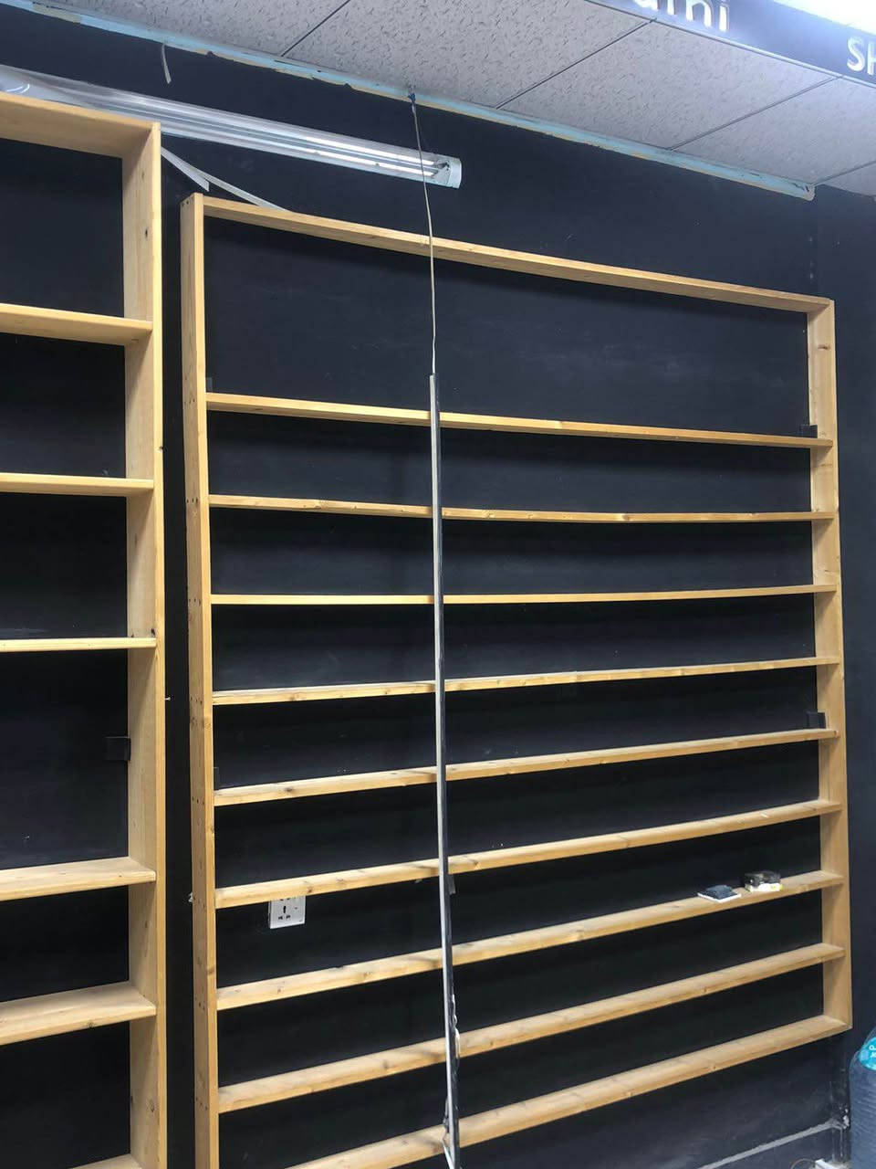 بيع عارضات جداريه عاموديه وبيهن 3 قطع فاترينات جام طرح مستعملة بس نضيفات  للاستفسار الاتصال على الرقم ‭٠٧٧٢ ٩٤٥ ٦٢٢٨‬ المكان واسط العزيزية بغداد, العراق
