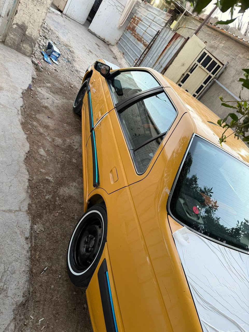 السلام عليكم لبيع بيجو باص مديل 14نظيفه تجي وتشوفه بعنك سياره شرط محرك وكير مكفولات مال فرنساي اصلي ومو كلاوات وكشر سياره لا معجون ولا ضبغ ولا ضربه بس لوحض سياره بيه شغلات بسيطه تخم تايرات جديد دواشمه جديده سياره مطلوبه غرامه ٣ ورقات تطع سعره بس ملاحظه تحول كاله لان صاحب سياره ميت وبيه قسام وقسام خمس سنوات اسولك وكاله ام صوره عامه كفلك تحول خمس سنوات كليشي يطلع بيه سياره اني كفلكه مكاني الشعله سعر 37 وبيه مجال رقمي ***********
