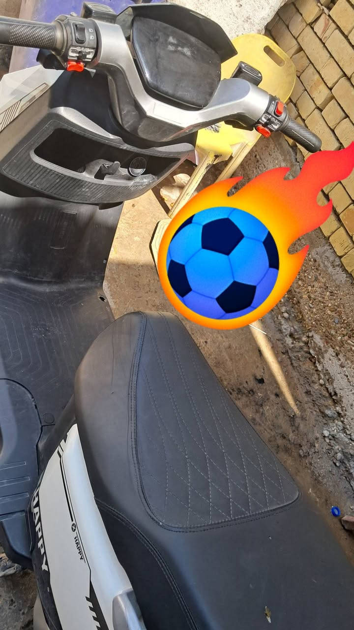 السلام عليكم البيع سكنس 🦈 دراجه جاهزة من اي نقص كامل بصمه  سويج  تاير  جديده   عندك  بطاريات نص عمر بس تمشي وشغل مكاني بغداد حي الجهاد  سعرها  350بيه مجال الشراي 
رقمي  فقط واتساب ***********
