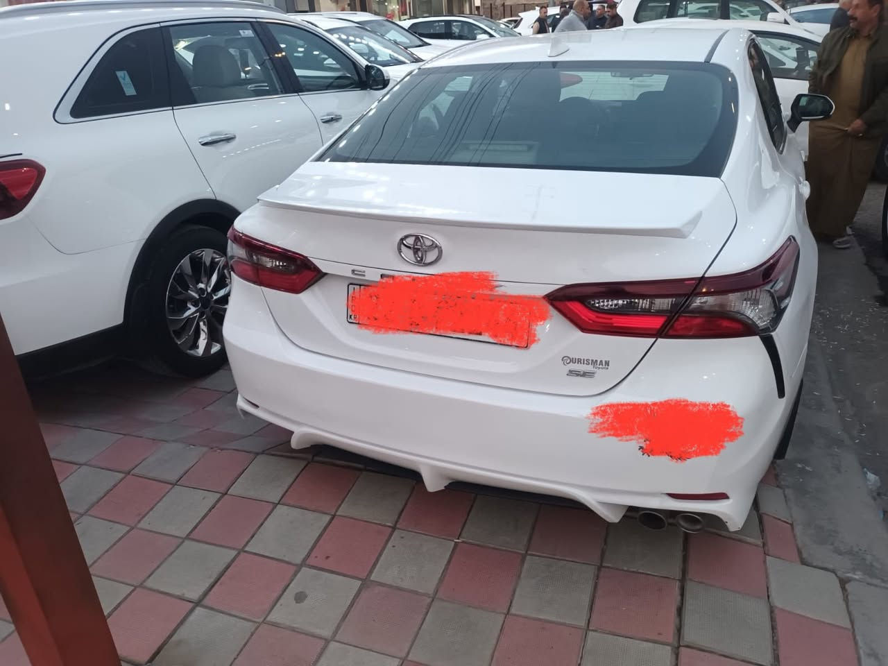 كامري ٢٠٢١ se رقم اربيل السيارة بدون دواخل بدون ايرباك بدون شاصي ماشية ٩٩ الف ميل صور الحادث مرفقة وسونار السيارة مرفق 
السعر. ١٩٨  
مكان السيارة الانبار/ القائم 
رقم تلفون ***********
