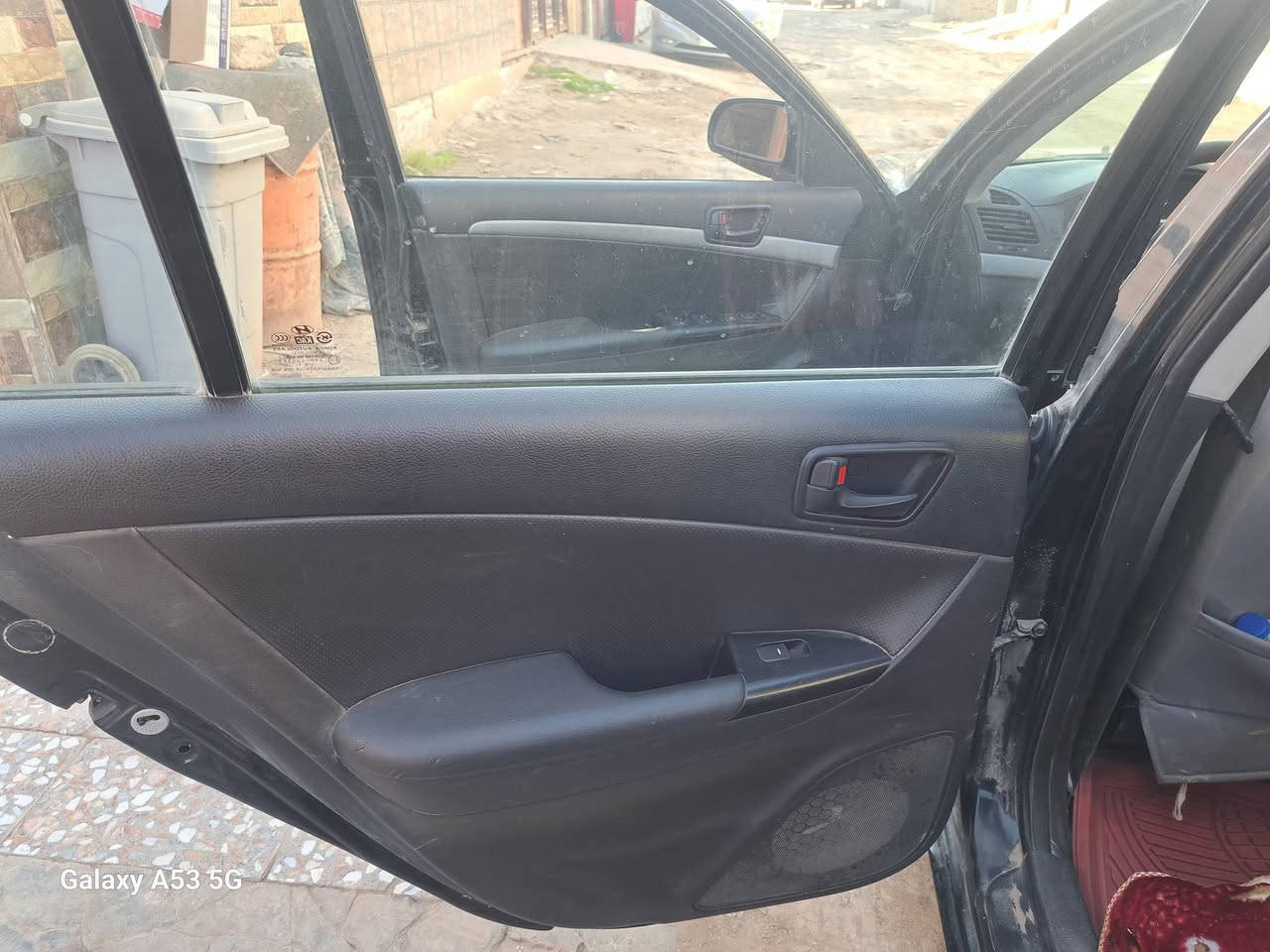 السلام عليكم ...
للبيع سوناتا موديل ٢٠٠٨ محدث ٢٠٠٩ الشكل المقدس ( غاز - بنزين )
- اللون أسود
- رقم أربيل .. السنويه ساقطة ٢٠٢٥ .
- وارد كوري 
- محرك ٢٠٠٠ دوش مبدل على إيدي 
- التبريد ' تدفئة  جيد جدا" أيضا" مبدل على إيدي 
- شاشه ديجيتل 
- كاميرا خلفية 
- مري شفط ام الإشاره 
- الحدادية جيدة 
- ويل كب والتايرات جيدة 
- سنتر لوك 
- ضربتها الجاملغ الخلفي جهة السائق معدل   
   ومصبوغ 
- بيها جراد قليل بالجاملغ الأمامي والبنيد
- الكير مبدله على إيدي وبيه فطر صغير وملحوم
- شادلها منظومة غاز على إيدي 
- السعر (٧٥$) وبيها مجال للشراي 
- المداور وتبديل السنويه على الشاري 
- العنوان بابل / شارع ٨٠ 
- موبايل ***********
