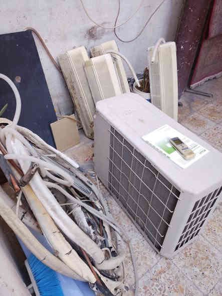 خارجيه 3 طن ونص مع 4 بواري مع 4 داخليات ابو الطن للبيع شلع مكاني البياع ***********
