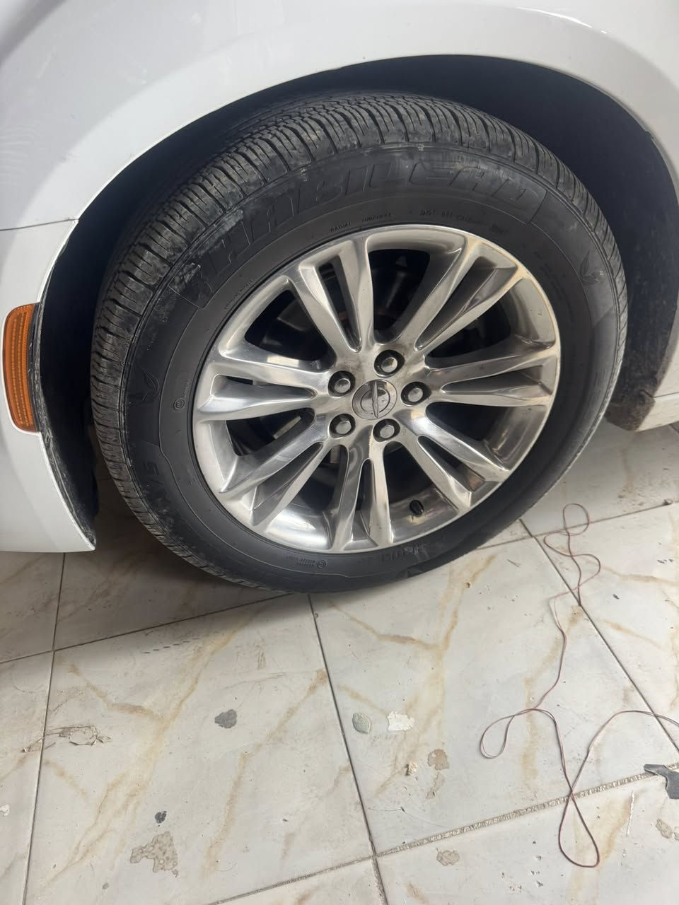 السلام عليكم عندي هذا الويل المكسيكي اصلي وتايره نضيف بيع او مراوس بويل 20 مكاني بابل ***********
