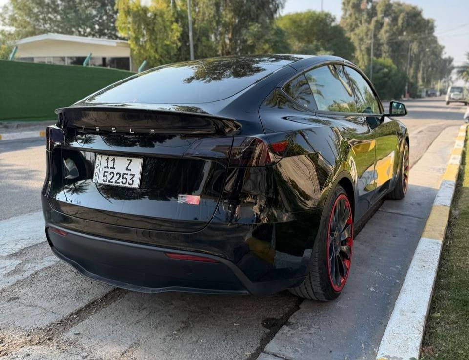 تسلا مودل Y موديل 2023 بيرفورمنس 
فول مواصفات 1/1 
480 حصان صاروخ
لون اسود داخل ابيض 
اوتو بايلوت السياره اونلاين 
مربوطه بل تطبيق فون كي 

💎 ســعــر ✅ ::  الــرد تلقائي 📮

السياره داخل الضمان لتاريخ 25/7/2031 من الشركة 
(السياره عليها هواي اضافات) 
انارة داخلية متغير 64 لون 
دواخل كاربون فايبر بل كامل 
ماوس تحكم بل سياره كلها 
يدات ابواب كهرباء صندوق امامي شفط
شاشة متحرك كل الجهات 
مفعل سيم كارت (عازل جام حراري) 
بردت سقف كهرباء لد متغيره 
سماعات كروم ولد 
وبعد بيها هواي اضافات 
السياره كامله ماشية 39 الف 

رقم صاحبه للتواصل:::- ***********
