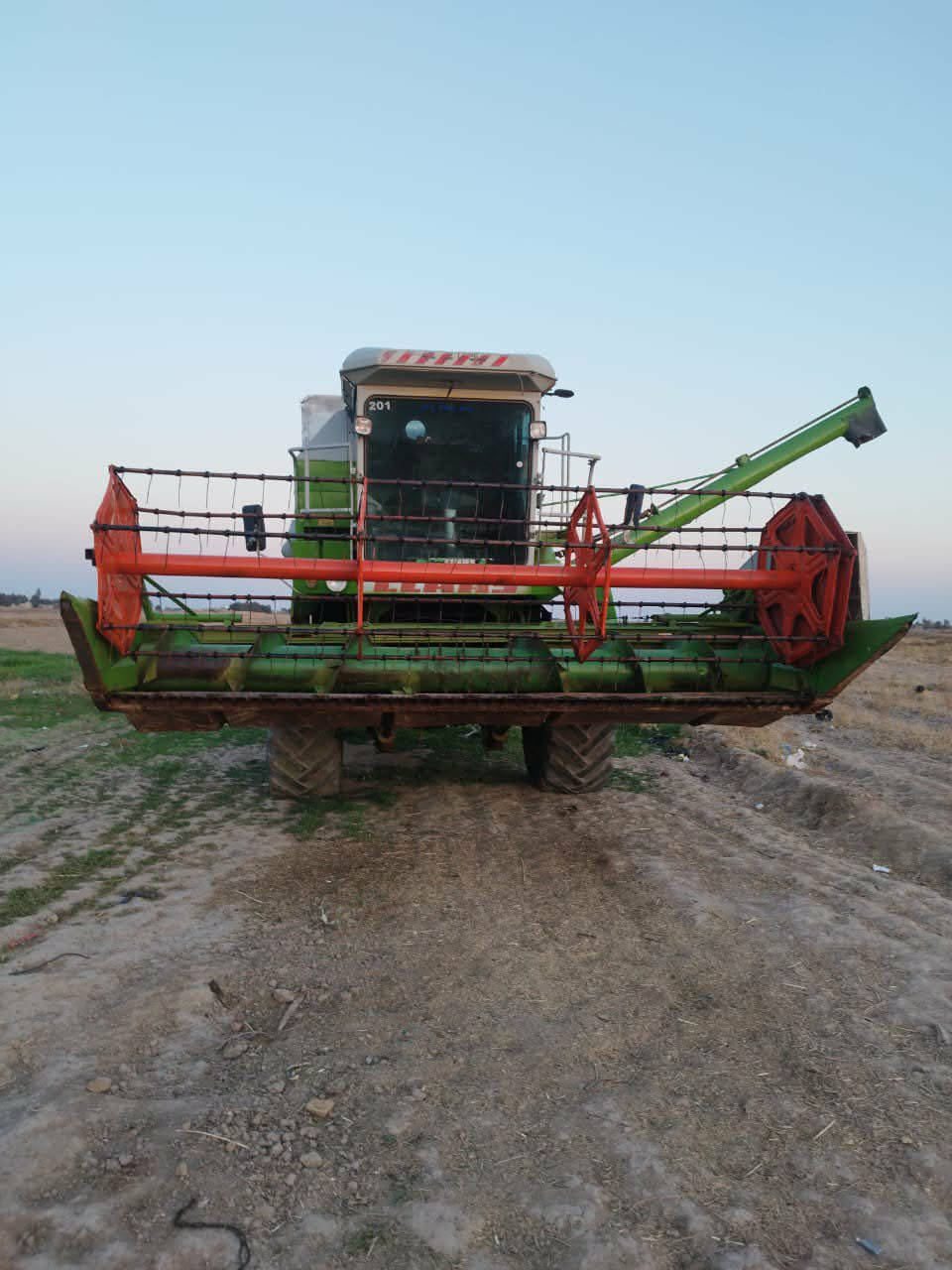 السلام عليكم مكلف بلنشر  حاصوده للبيع جاهزه ادامه كامله تبريد شغال  موديل 97 منفيس
للتواصل ***********
