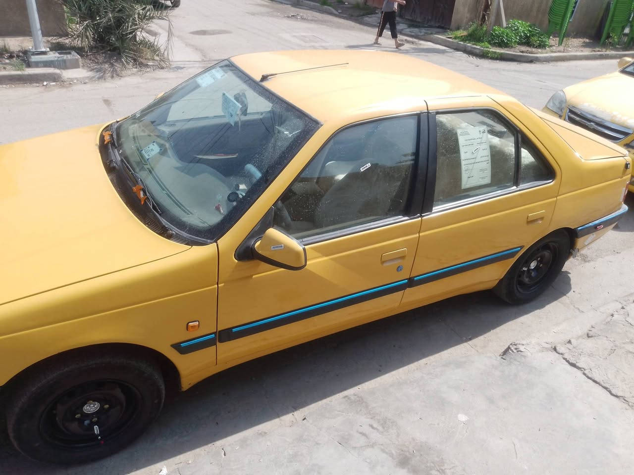 السلام عليكم بيجو لميس 13 السياره جاهزه من كلشي بيها خيط بخار كلش قليل محرك ناعم وحلو كير تبريد خير من الله داخل جديد بدون حادث بيها دواير ملكطه كشرها حلو وعدل لا شخط ولا رصعات تخم تأير تجي وشوف بعينك احلى من الصور السعر 40 وبيها حك الجيه بغداد الزعفرانية *********** سنويه إلى 28 تحويل مباشر شرط التحويل
