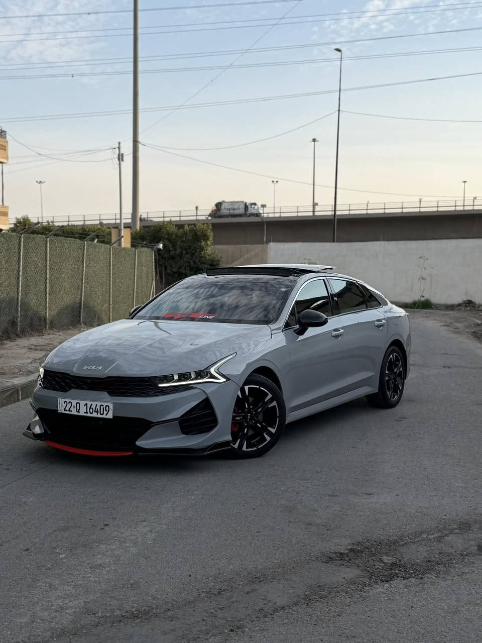 السلام عليكم كي فايف موديل 2023  اربيل الجديد تحويل او وكاله .جي تي لاين 1600 تيربو فول بانوراما بصمه جلد  احمر هاند بريك دكمه شحن لاسلكي نظام مانع انصدام امامي تشغيل عن بعد تحكمات سترين سياقه ذاتيه ستيرن حرف D أربع وضعيات قياده تو ويل المرغوب الضرر بنيد وجاملغ خلفي بدون دواخل  حادث سطحي بدون ايرباك معروضه 184 وبيه مجال بسيط جداً للاستفسار *********** مكان سياره بغداد حي العدل
