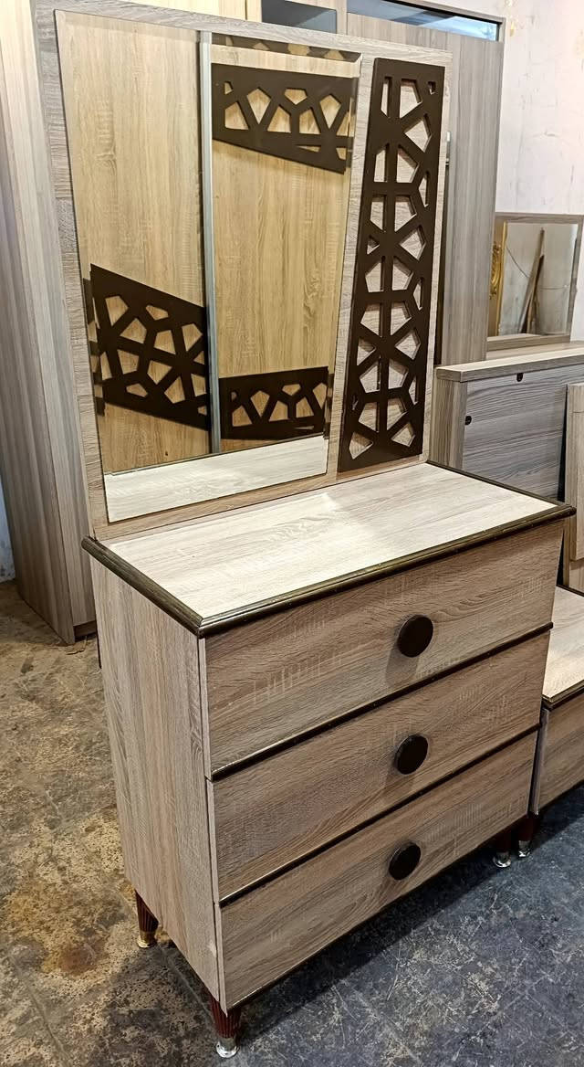 السلام عليكم  نقدم  لكم من (معرض الياقوت للاثاث)  غرف  تركي  استعمال  قليل شرط نظافه 100/90 
5 قطع.   اسعار مناسبه.  السعر  خاص او اتصال على رقم  مع نقل وشد. مجاني داخل الموصل اهلا وسهلا بكم  🌹🥰
***********
يوجد وتساب
-
-
