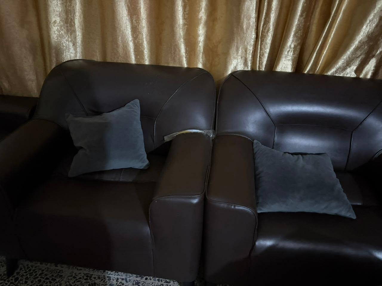 السلام عليكم عندي نص تخمللبيع جلد 5قطع سعره 125الف الغزاليه


**إذا كنت صاحب هذا الإعلان وتريد حذفه لأي سبب، رجاءا أرسل رسالة إلى الدعم الفني**