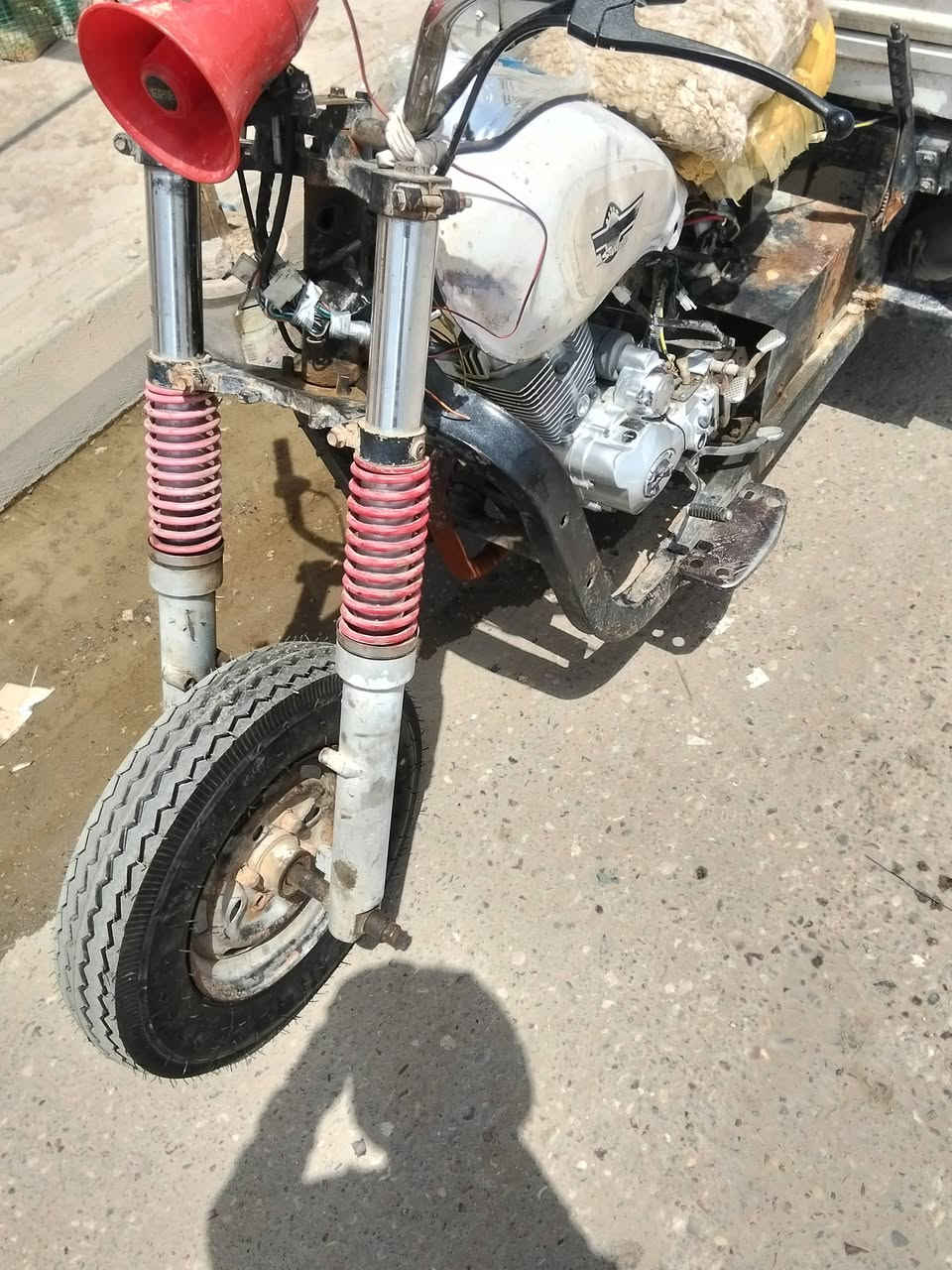 بدي نضيف مابيه قطرت خياس
ستوته ادوات 
المحرك جديد دايون الأصلي 
تواير كلهن جديد واصلي. 
نكره سلف تشتغل
***********
