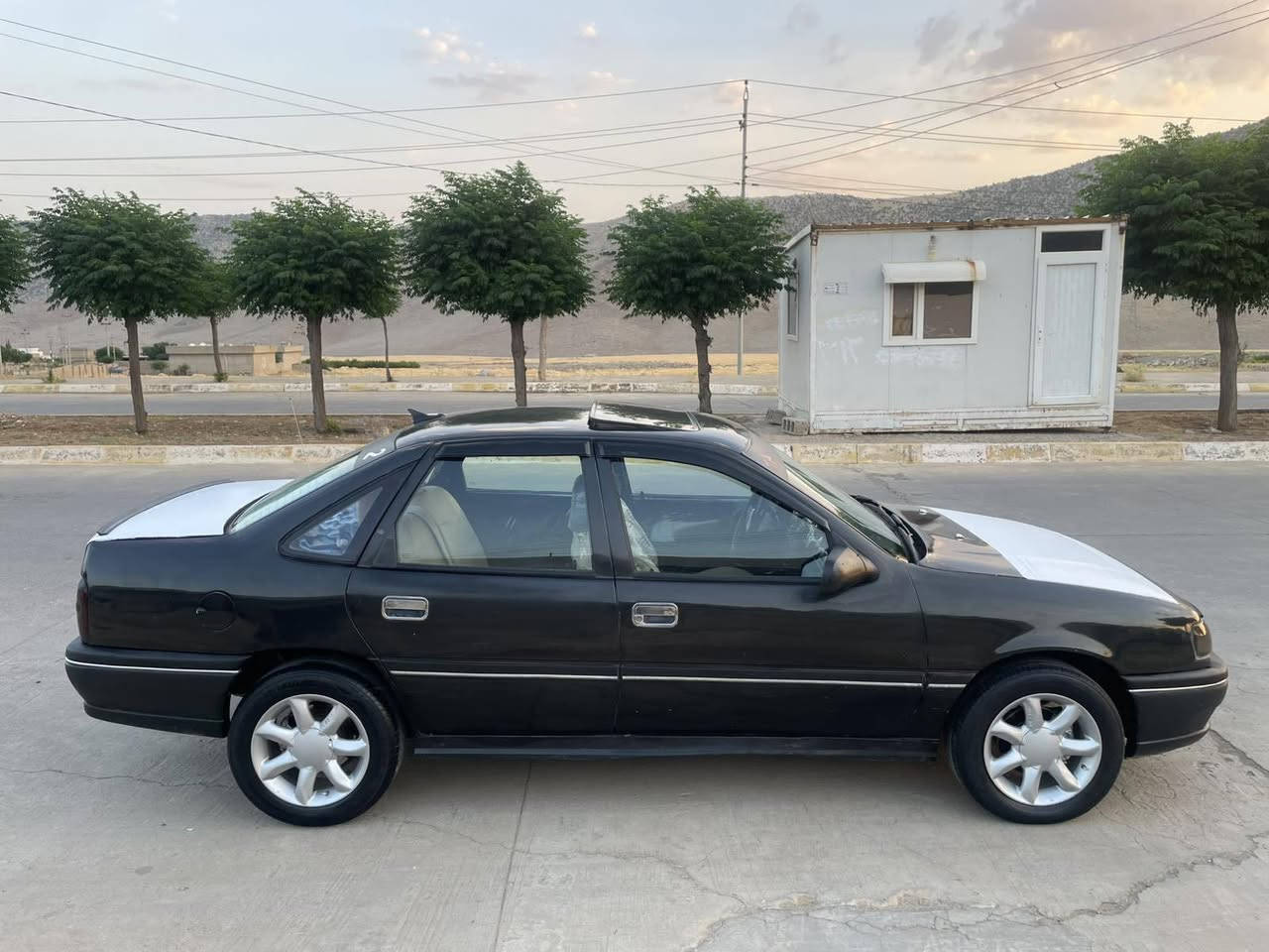 ئوپڵ فیکترا مۆدیل 92 مـــەکینە 18 ئاڕم انساخ ی لەگەڵە بێ کێشەیە من بەشەرت کێشەی مەدەنی ئەیفرۆشم گێڕو مەکینەو توندوتۆڵی و کارەبای بەشەرت دەعم ولێدراوهیچی پێوە نیە .خـایــس وڕزیوی نیە کارەبای هەموی مەزبوتە دەشبول وبەردەرگاو ناوی جوانە تایەو ویلی نوێ یە گۆڕینەوە ناکەم تەنها فرۆشتن 15گەڵا شوین دەوروبەری ڕانـــیە ***********فایــبەر واتساب رانية, السليمانية
