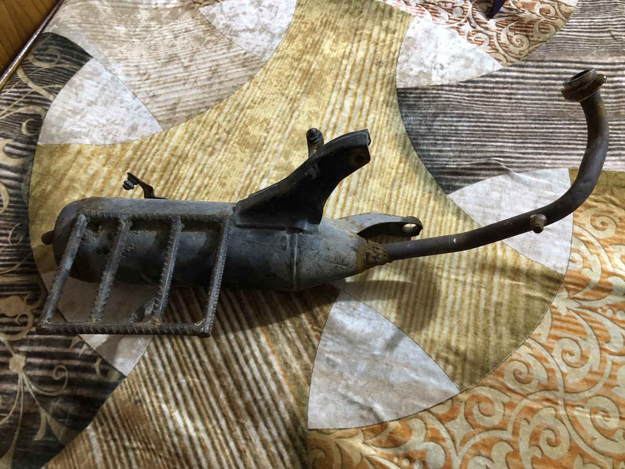 سلام عليكم غراض ماكس للبيع كفرات + كزوز كاتم مشيش وكامل فقط ملحوم موضح بصوره +ستان نص وستان صفح + اشاير مال عدله+ كعاديات اسعار خاص مكاني بصره قرنه ***********
