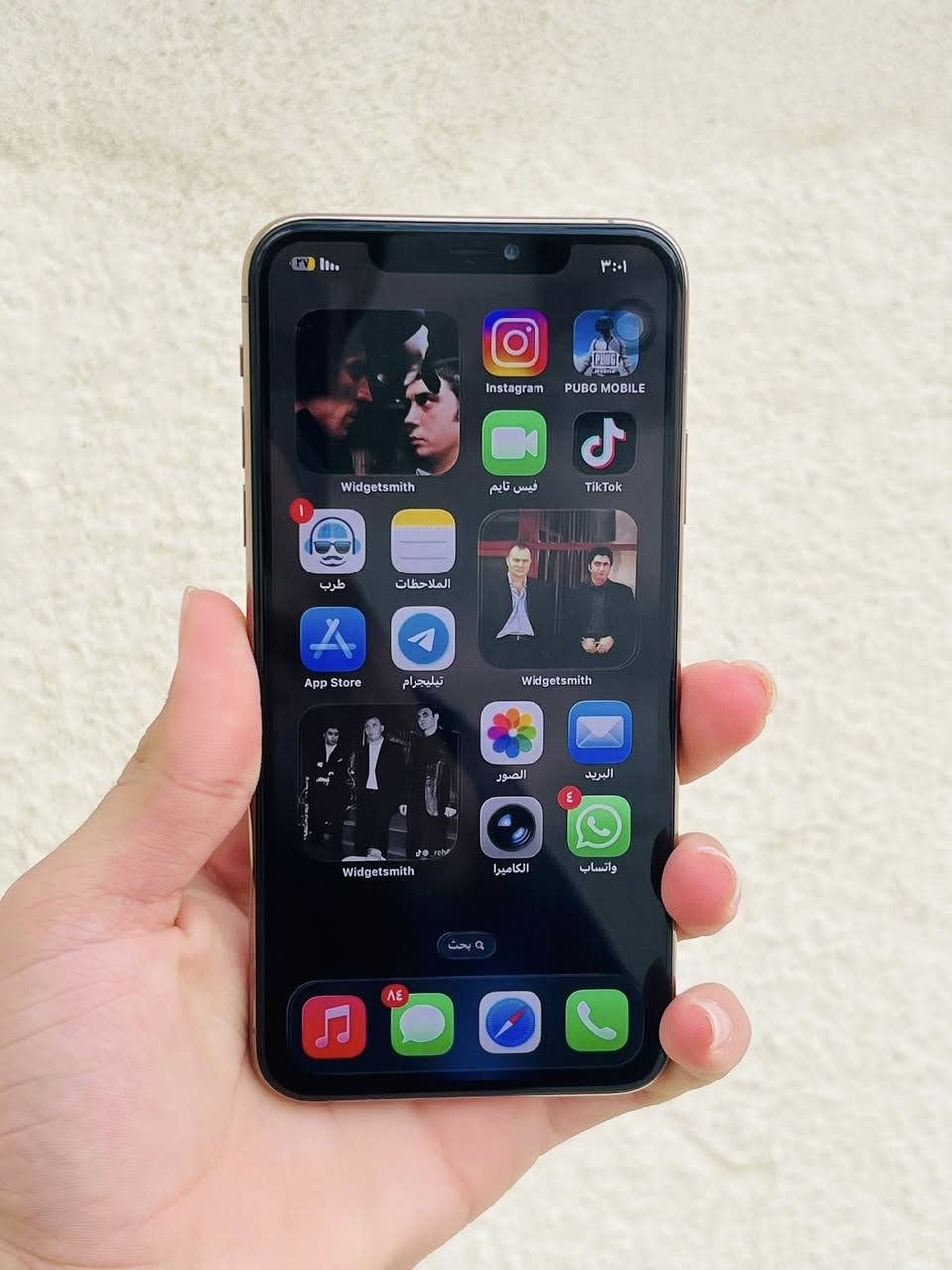 سلام عليكم
ايفون 11 برو ماكس للبيع فقط 
ذاكره 256 
بطاريه100‎%‎مبدله اصليه شرط 
تك سيم +شريحه الاكترونيه
نضافه فوللل 99‎%‎ 
فيس ايدي شغال 
الجهاز مابي اي خلل 
ملاحضه :الجهاز مستبدل بطاريه اصليه والضهر مفطور مثل ما موضح بل صوره 
السعر ب 250 وبي مجال بسيط للشراي 
مكاني موصل حي عدن 
رقمي ***********
