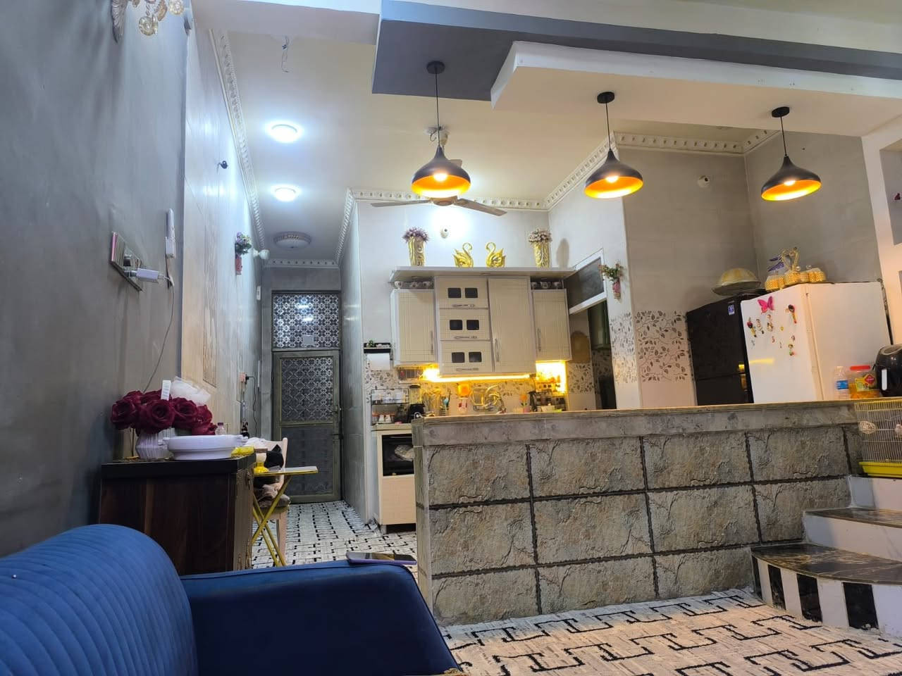 بيت طولاني 100م مطلوب اسكان السعر 105 ومطلوب 43 اسكان  غرفه وصاله ومطبخ واستقبال الطابق الثاني وصاله غرفه وصحيات مكتب الروان ***********
