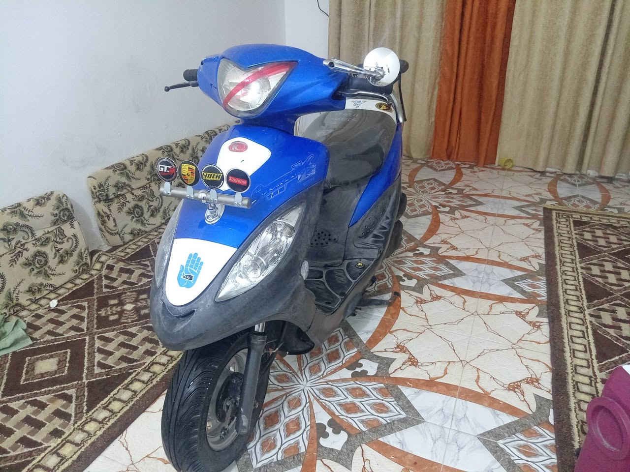 سلام عليكم كامكو 13البيع كفاله عامه قبل عشرين يوم طالعه من الرمبه السعر 800وبيه مجال مكاني الرفاعي ***********
