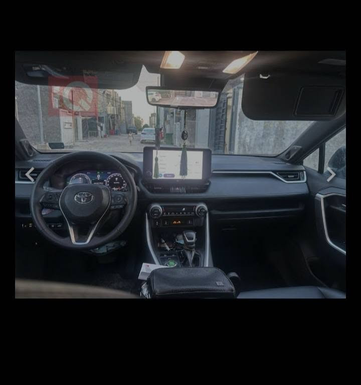 للبيع راف فور 24 هايبرد XSE 
السعر 220


**إذا كنت صاحب هذا الإعلان وتريد حذفه لأي سبب، رجاءا أرسل رسالة إلى الدعم الفني**