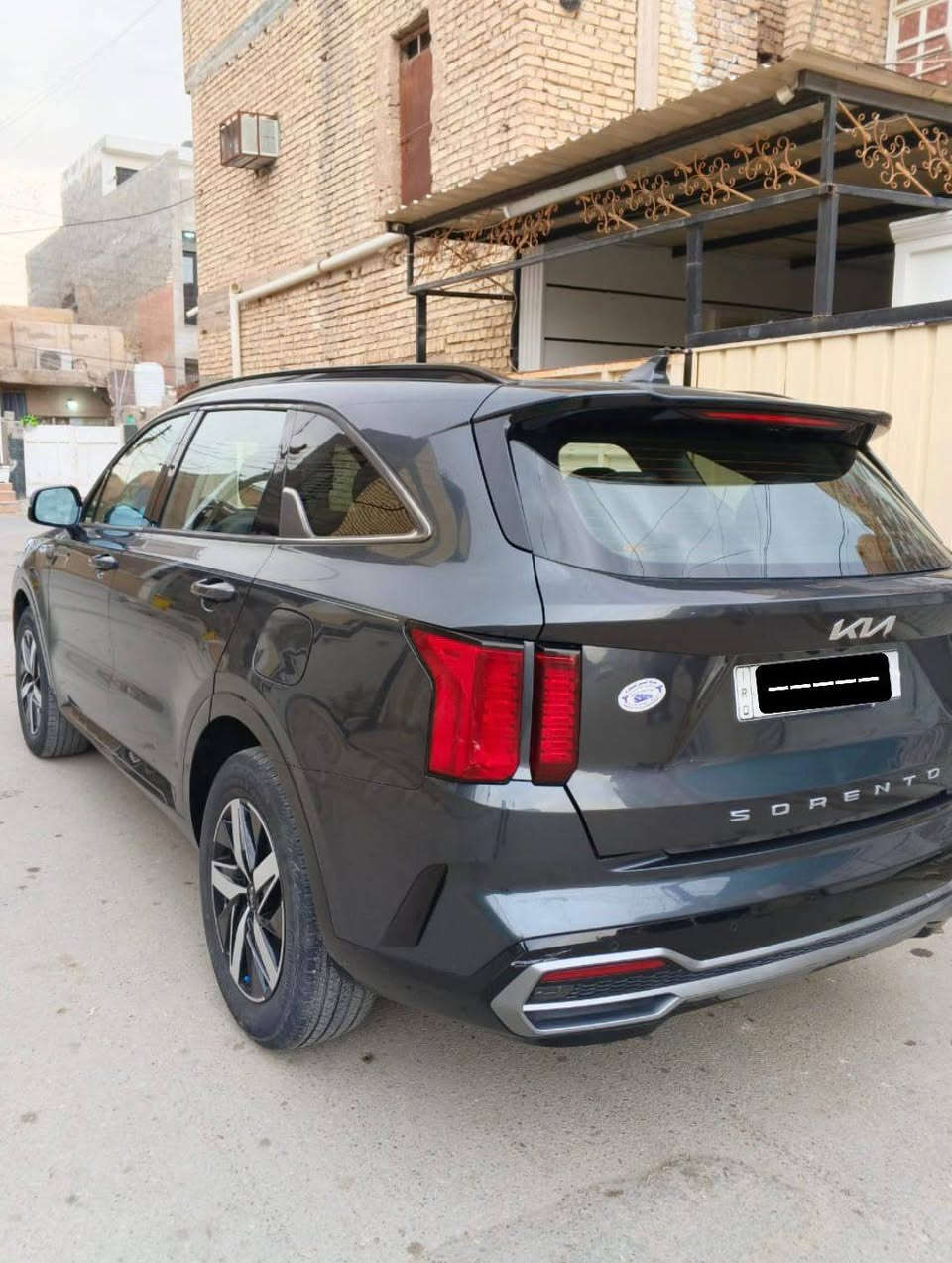 السلام عليكم
سورنتو للبيع موديل 2022 وارد امريكي
مواصفات السياره مكينه 4سلندر gdi 2500
بانوراما حساس امامي خلفي رادارات امامي خلفي وجانبي
كشنات جلد كرسي كهرباء السايق تدفئه تبريد كشنات
مانع انزلاق نضام ازدحامات بعد بيهه هواي مواصفات حادث السياره بنيد وجاملغ الايسر والسونار مرفق مع المنشور
سعر السياره 238$ 
عنوان السياره بغداد الحسينيه
للاستفسار الاتصال على الرقم ***********
