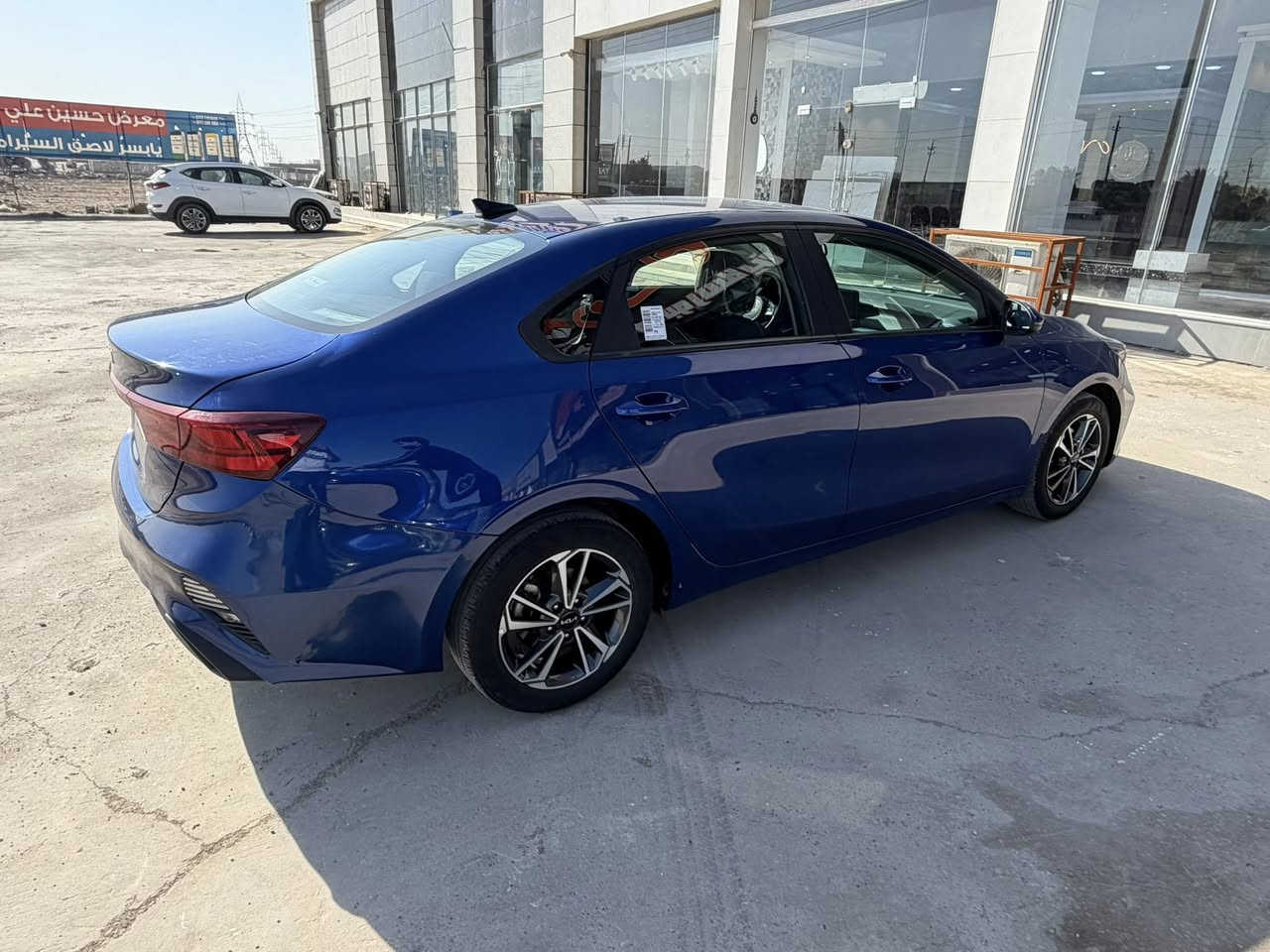 السلام عليكم 🫡 
فورتي وارد امريكي 
مديل 2023 
ماشيه 40 
مكينه كير دواخل كفاله السياره بدون صبغ بدون تبديل
حادث بسيط . دعاميه فقط حاله حال الكلين 
لا رصعات لا شخوط 
بدون ايرباك 
رقم بغداد. تحويل نفس اليوم 
نص فول سياره 
شاشه رادارات تحديد مسار 
توقف ذاتي  ٣ انضمه قياده 
اجه بيه جهاز من امريكه مال سرقه 
وتشغيل عن بعد. بلادي 
سياره حيل جديده احلى من الصور بهواي 
السعر 155 وبيه مجال بسيط 
المكان بغداد الامين الثانيه 
***********
