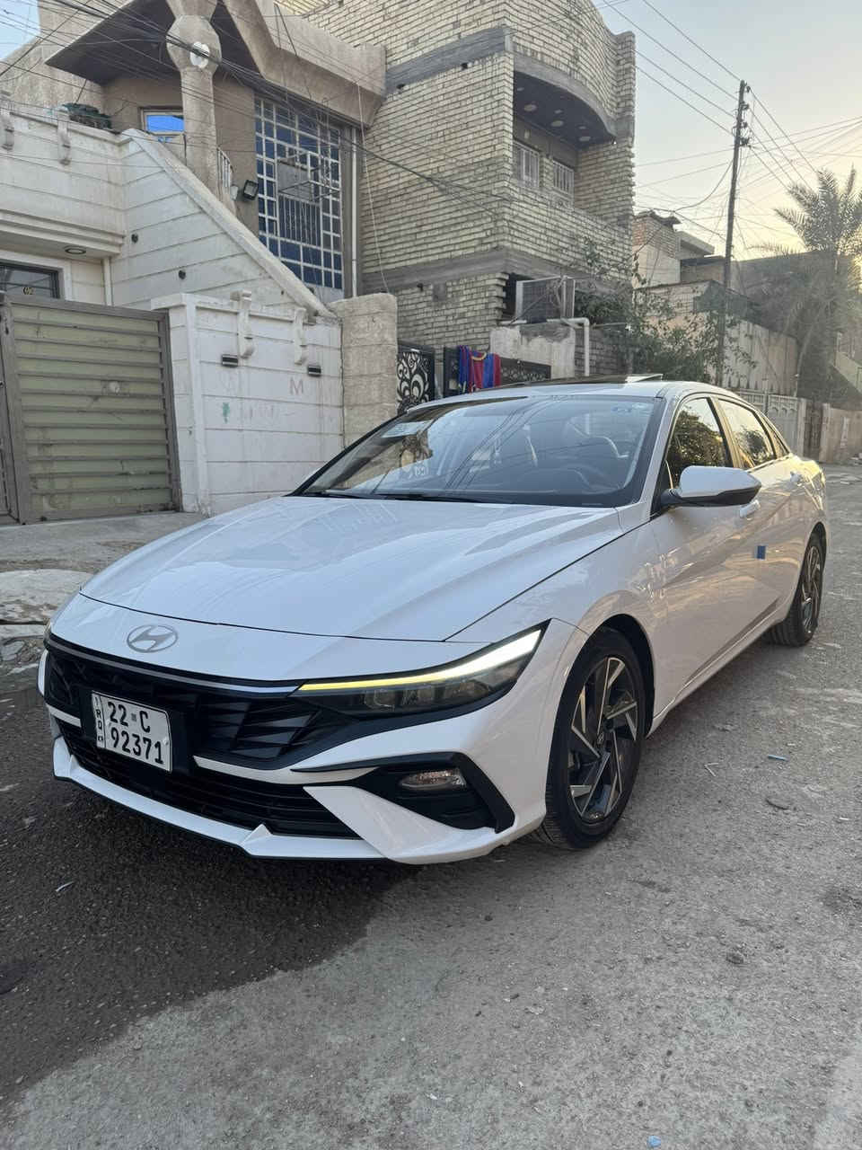 يا الله سلام عليكم إلنترا موديل ٢٠٢٤ خليجي سيارة مكفوله كفاله عامه من كلشي سيارة وضع شركه وسونر موجود بل منشور ماشيه ٤٠ ألف  فول مواصفات تحولي مباشر السعر 140 وبيها مجال مكان السيارة بغداد البياع حي تراث ***********
