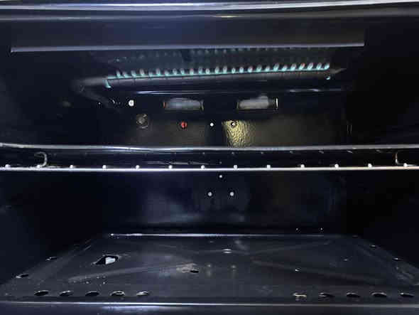 طباخ فريش مصري الباب الأول فرن مزدوج نضيف جداً للاستفسار : *********** وبيه واتساب
