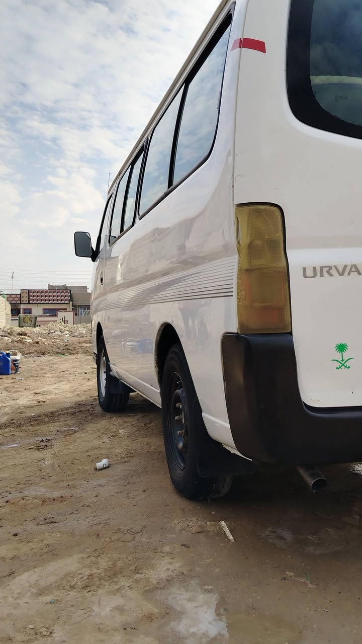 سلام عليكم نيسان موديل عشره البيع سياره مكفوله من الصبغ بيه بس باب العبري مبدل ولغد صفحت العبري رقم الموبايل *********** السعر 125وبيه مجال
