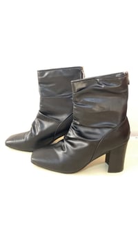 جديد • ملابس • مقاس ٣٧-٣٨