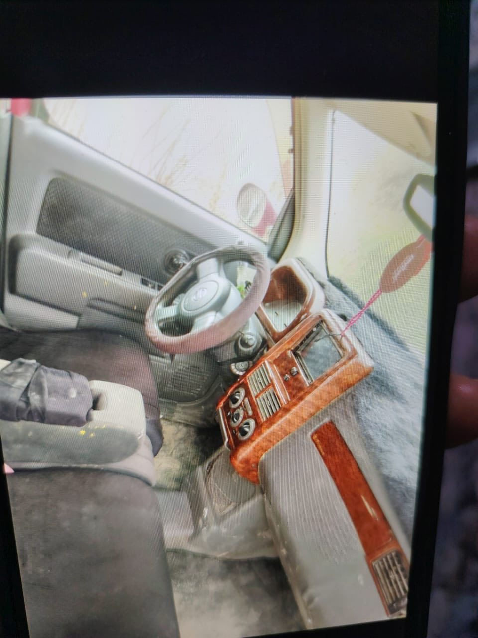 نيسان كير ومحرك كورلى  موديل 2004 جاهزة السعر 35انامكلف بل نشرخابروصاحب الرقم الي بل نشر /***********
