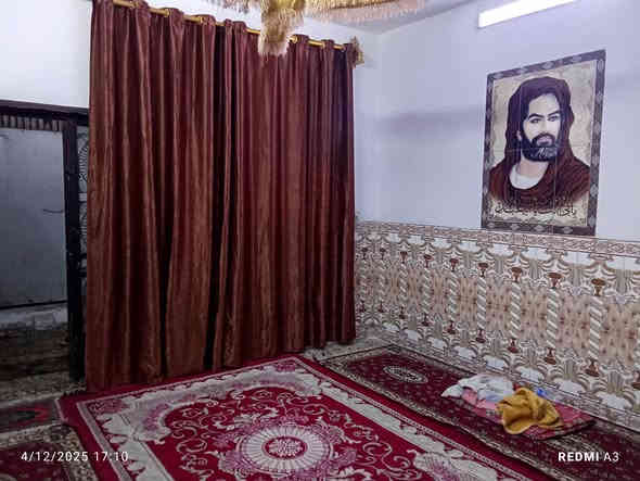 سلام عليكم دار للبيع مساحه 60عكاده نضيف طابق ونص واجهه 4ولنزال 15يحتوي على هول وحولي وغرفتين نوم وحده فوك وحده جوه مطبخ حمام صطحين العنون الحريه الثانيه شارع المدارس يم مدرسه العداله سعر خاص رقمي ***********
