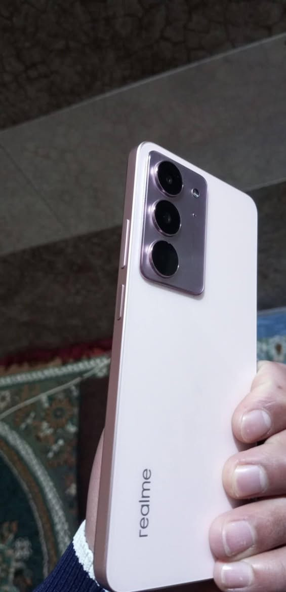 السلام عليكم موبايل جديد بالكرتون 
موجوده اغراضه  يراوس بايفون 
‏‪0773 592 3081‬‏📞☎️ ال سعر الخاص
