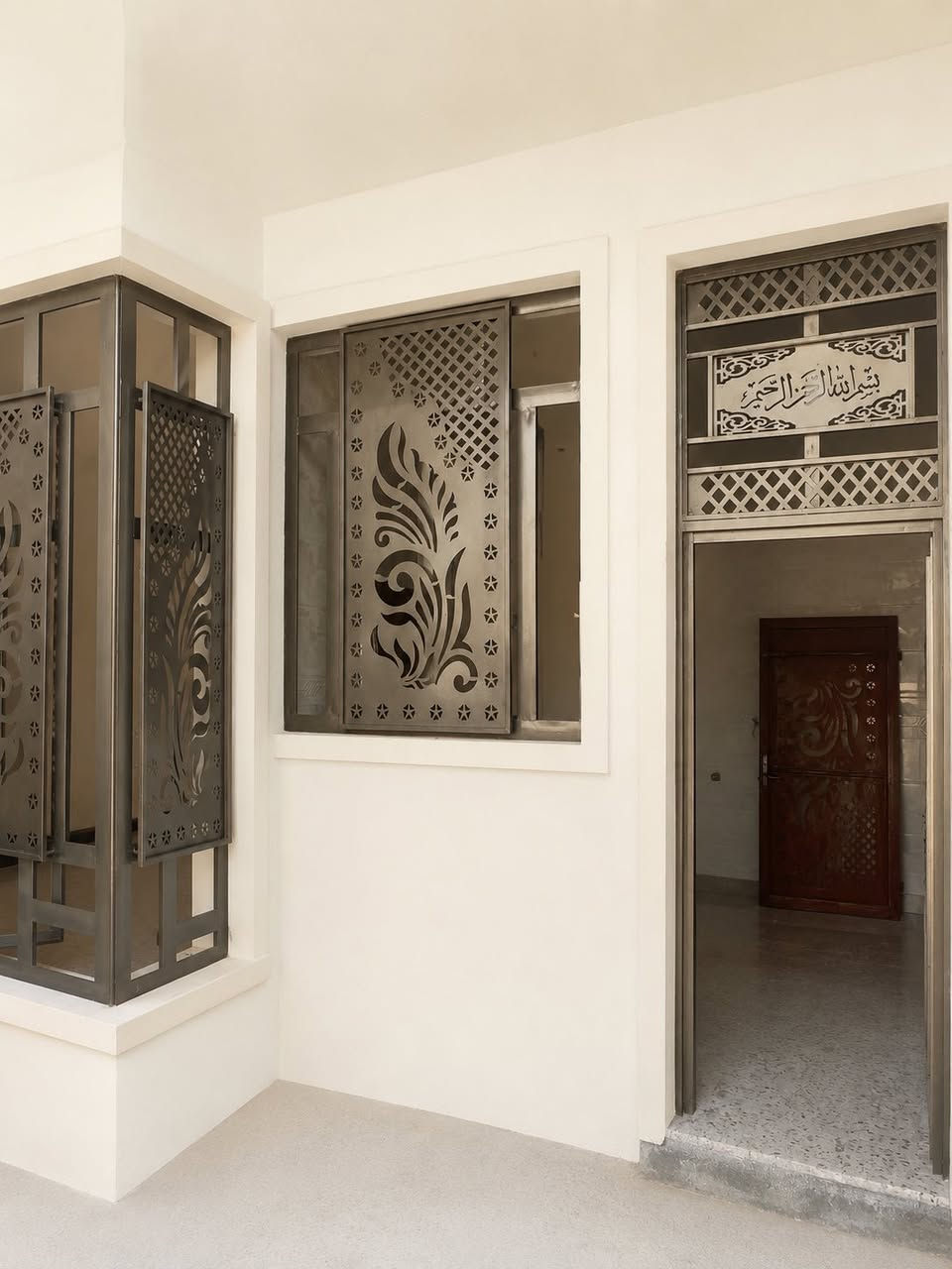 نحن من يجعل بيتك مميز.
نعمل بكافه انواع اصباغ الحديد{***********}
واتساب واتصال 

صبغ السقائف والمحجرات  🏘️👇  اصباغ خارجي وداخليه وتغليف كابون مع صبغ الكابون التالف

صبغ +تنضيف+سنفره_
النتيجة داخل الصور🪬🫡 😍😍
