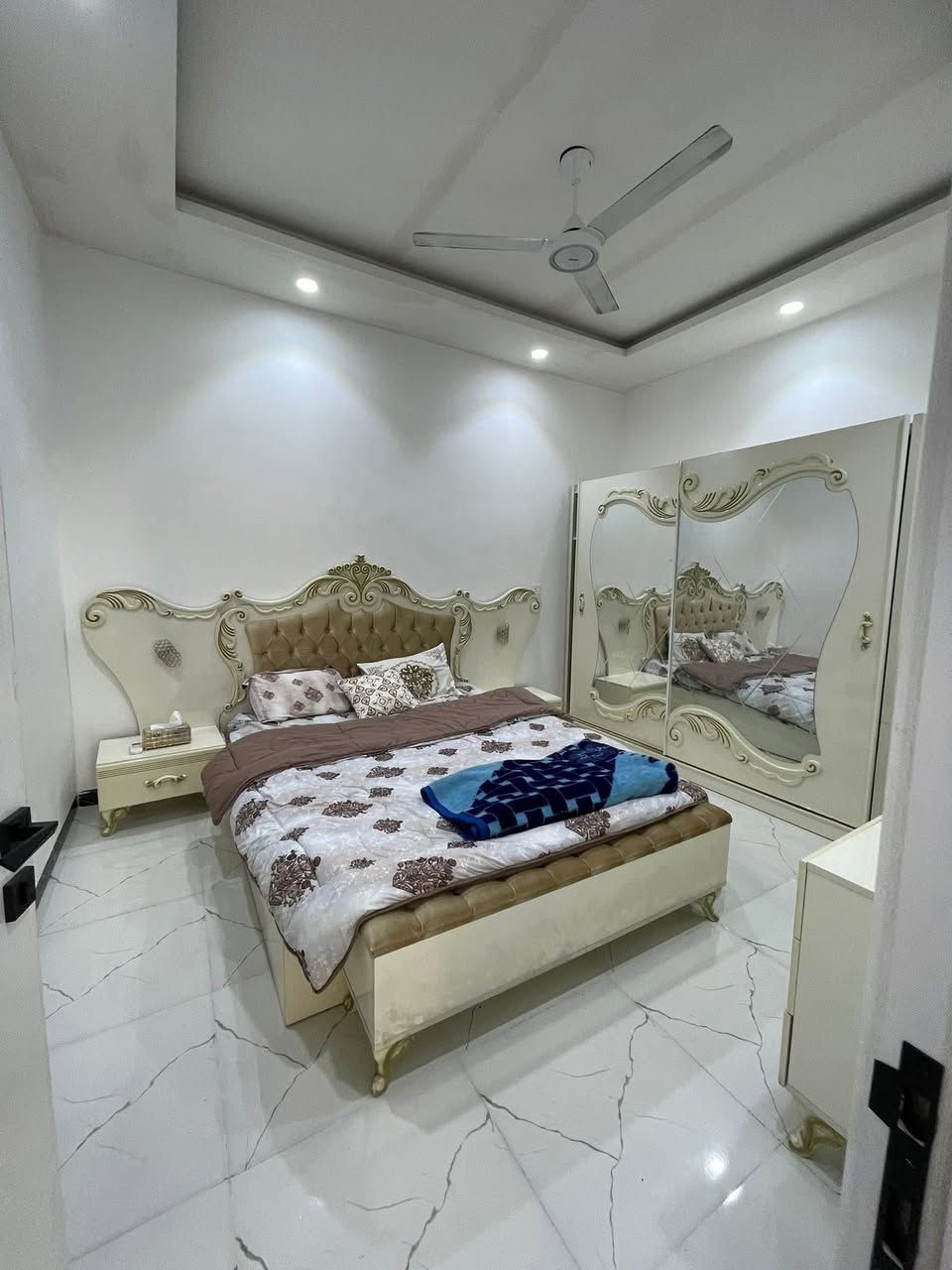 #منزل للبيع في #حي هفالان #مقابل #حديقة
#المساحة: 100متر #مربع
يتكوّن من:
 • #استقبال 4 نوم

السعر 

https://t.me/+m60wvjZu4FE0YjAy
0773 222 91 42 call 📞
