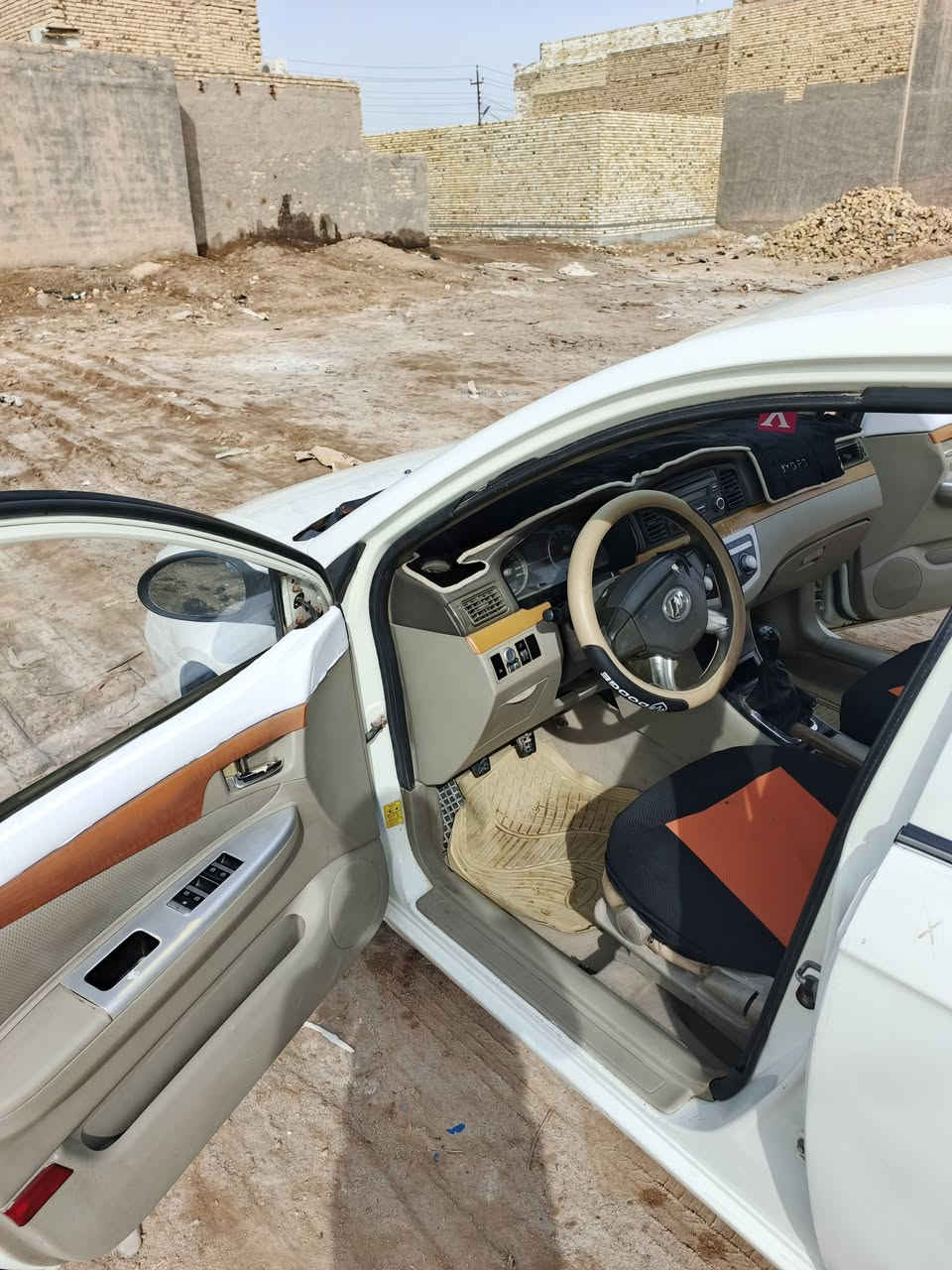 سلام عليكم سياره ليفان لبيع موديل 2011 رقم بغداد سنويه نافذه من 2022كير عادي سياره حلوه مثل ما بل الصوره موضح السعر 46 اني مكلف بل النشر  رقم الهاتف ***********الاتصال على هاذ رقم مكان ميسان
