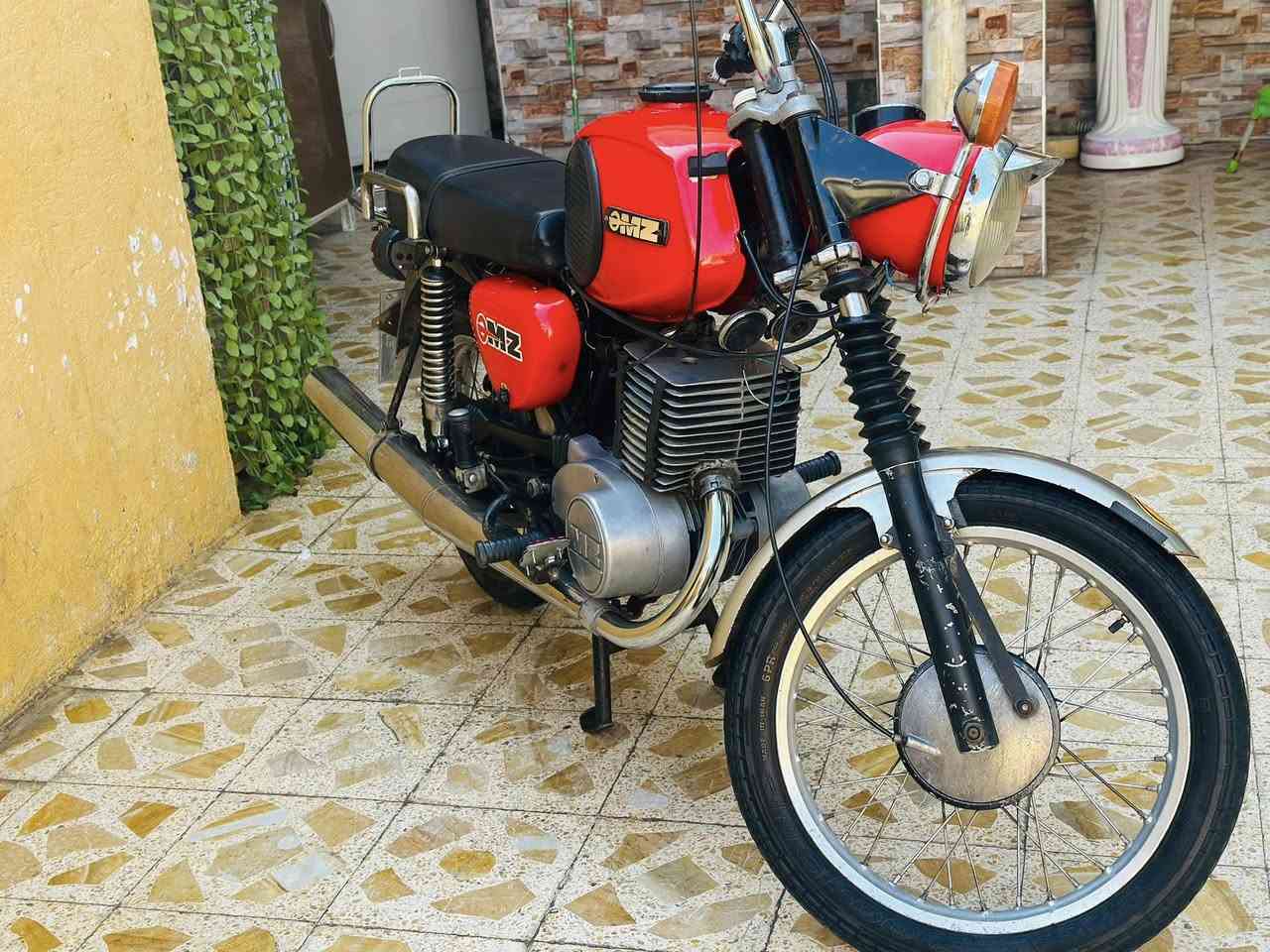 السلام عليكم
امزت 81للبيع بدون كصه 4

الدراجه حلو ونضيفه 

مكاني عماره 

السعر 950وبيها مجال 

رقم ***********
