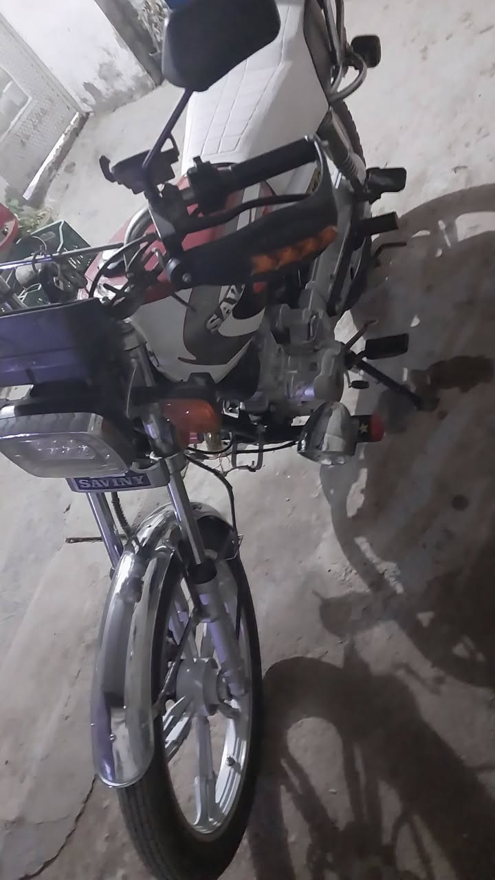 دراجة للبيع موديل ٢٠٢١ سعر ٥٥٠ وبيها مجال شي قليل.اتصل على هذا رقم ***********
