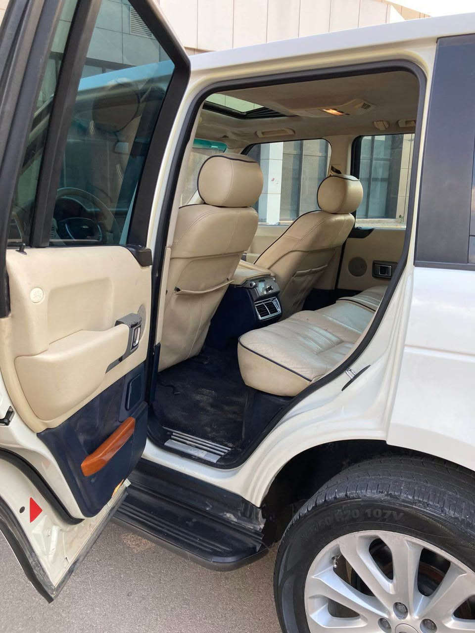 rang rover 2003 voge , سەنەوی ئەسلی کەرکوک 
بی دەعم و لیدران قەترە بۆیاخی نییە ، بەشەرتی گیر مەکینە ئەکسل تەبرید 
گۆرینەوەش دەکەم بە شایهینە ، رەقەمی خاوەنی 
*********** حلبجة, السليمانية
