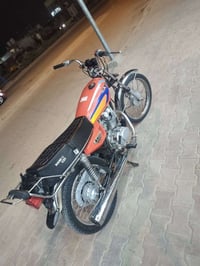 دراجه نامه بدون نضيفه نفس بصورة سعر 550وبيه مجال رقم صاحب دراجه 077260...